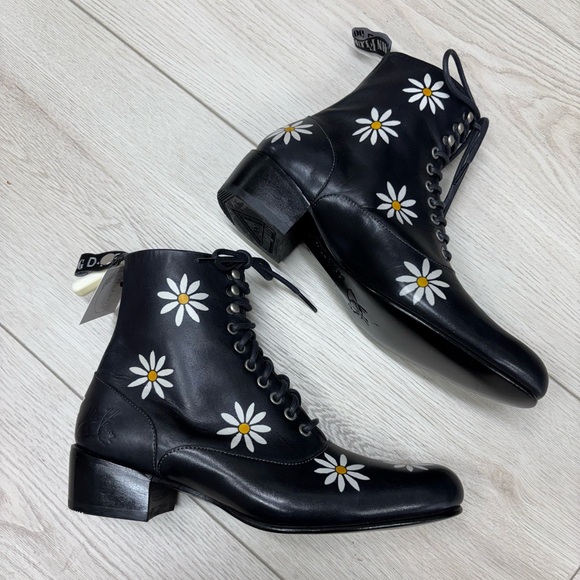 New John Fluevog Eugene Daisy Posh Lace-Up Boots - Picture 2 of 8